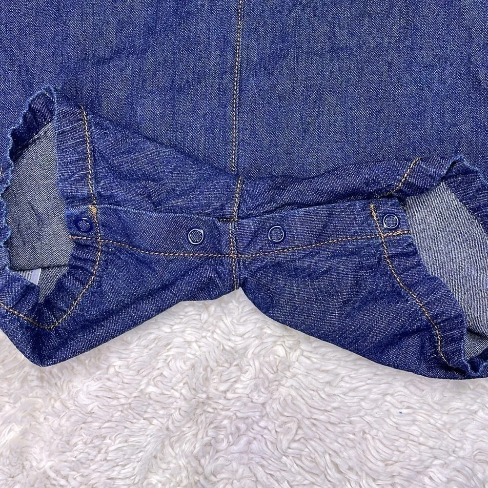 🟢 Carter’s Overall Shorts Size 18 months